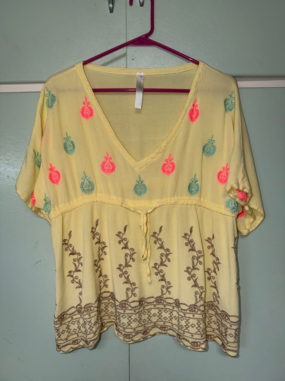 TU Gold & Silver butter yellow gauzy Embroidered Blouse 100% viscose Medium